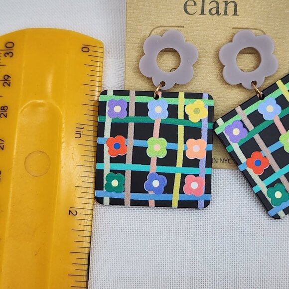 ELAN Flower Power Retro Acrylic Floral Earrings NWT - Picture 3 of 5